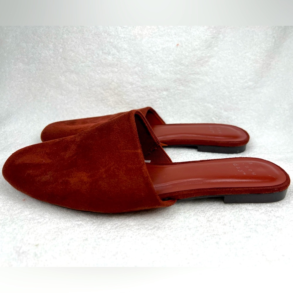 A New Day, suede slide size8 - Picture 4 of 4